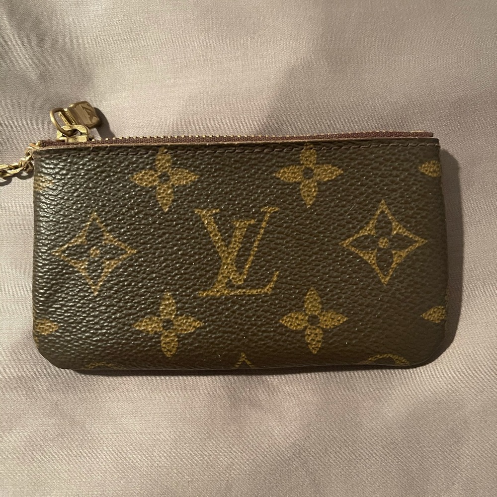 louis vuitton monogram keychain wallet